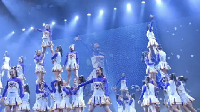梅花女子高校チアリーディング公演