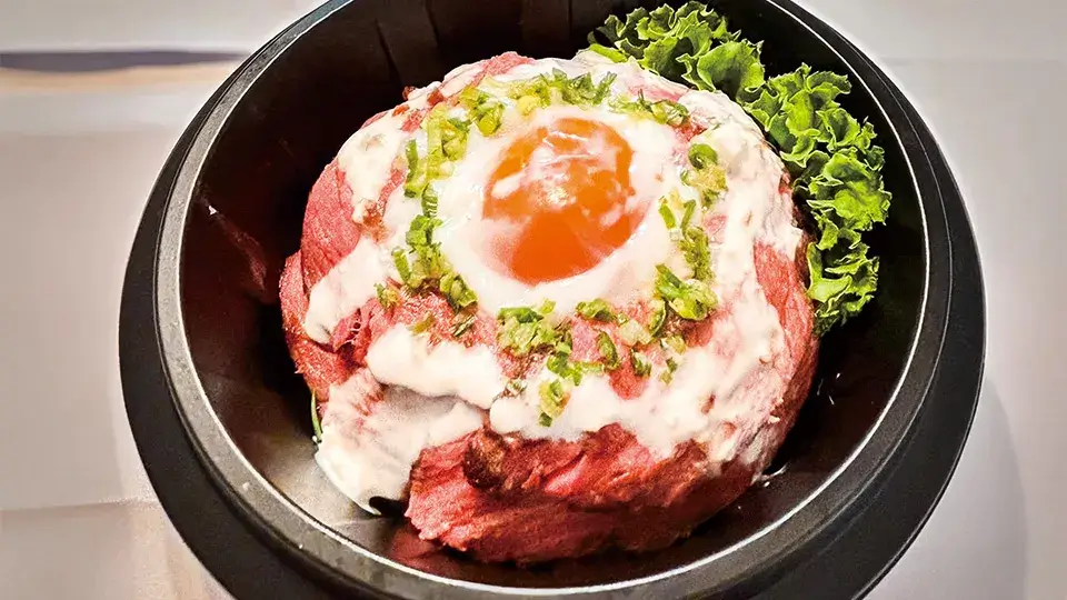 ローストビーフ丼-needU
